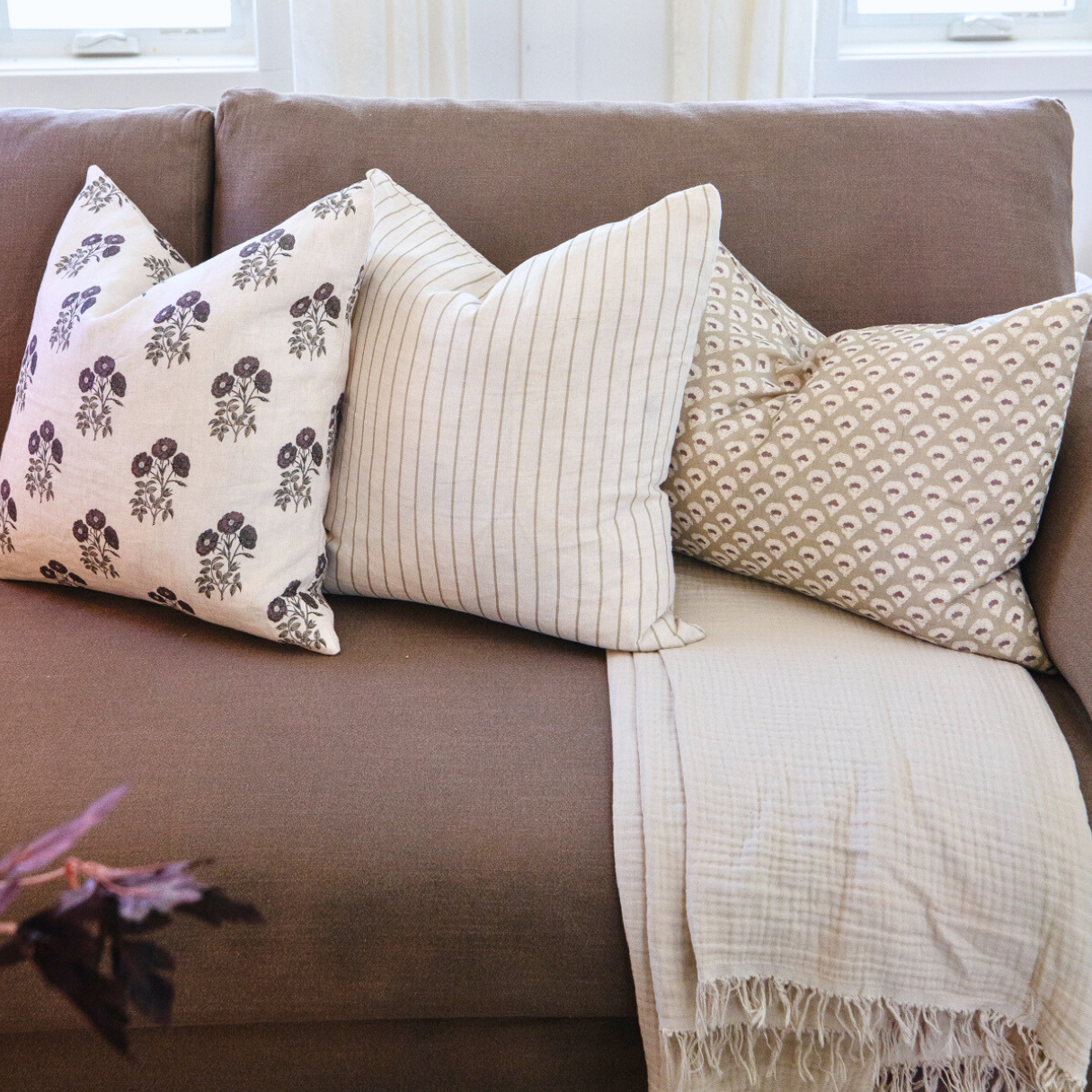 Signature Linen Olive Prairie Bud Pillow Cover