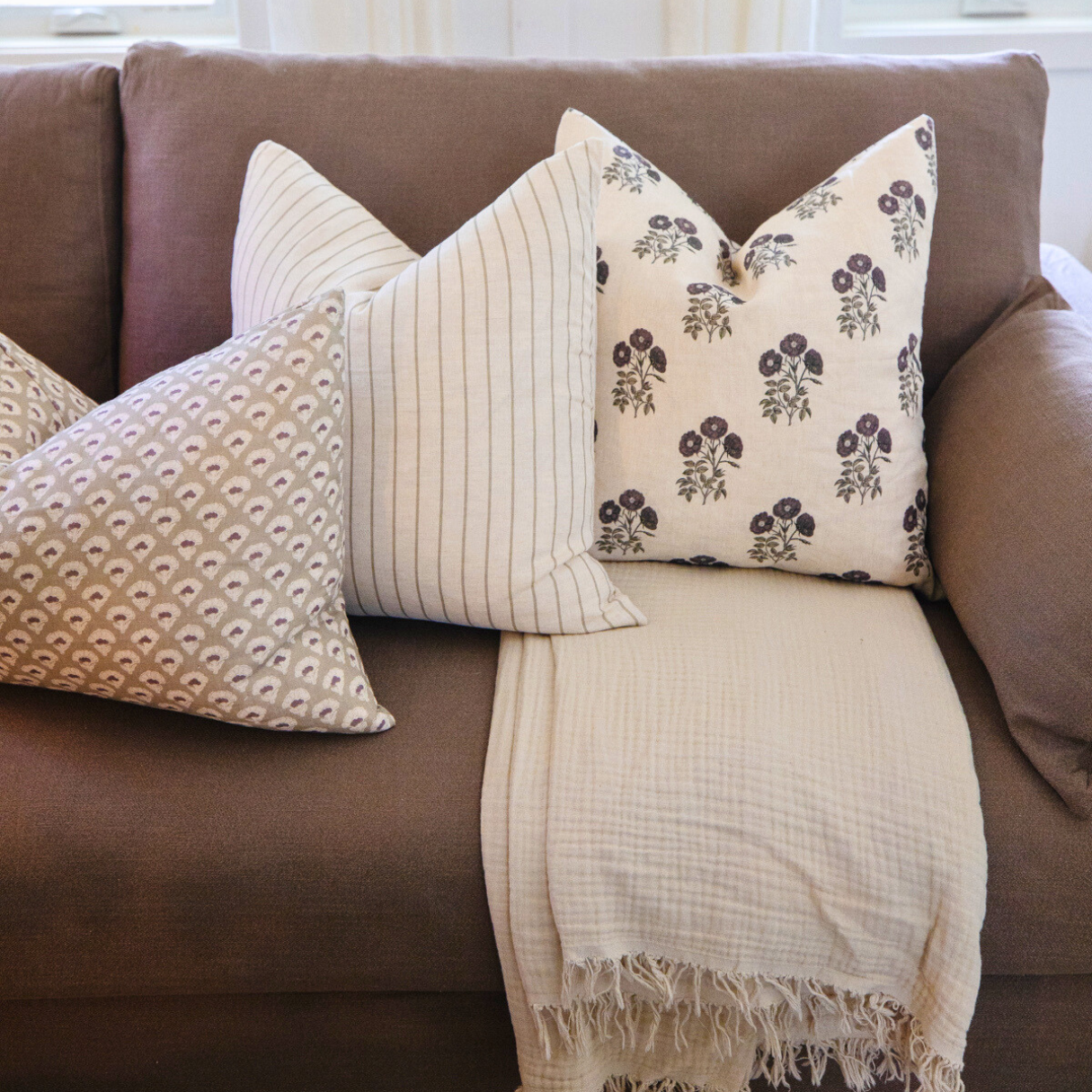 Signature Linen Olive Prairie Bud Pillow Cover